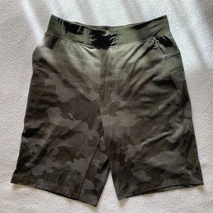 Lululemon T.H.E. Short 9” Linerless Olive Camo Sm